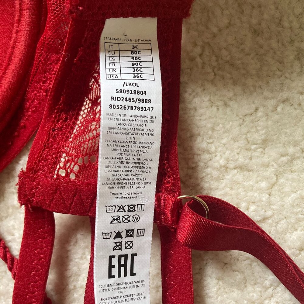 Red Lace Bra - Picture 4 of 4